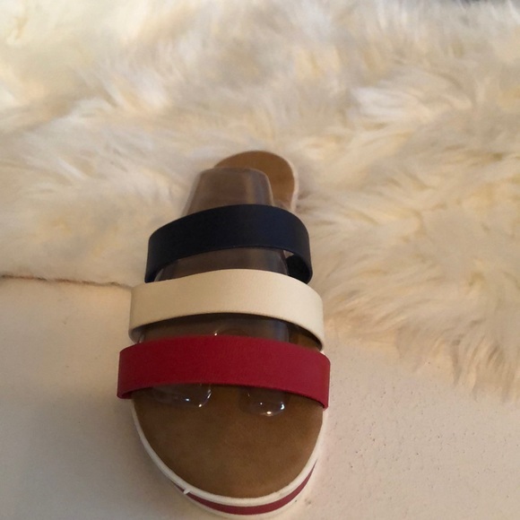 Sandals - Picture 2 of 3